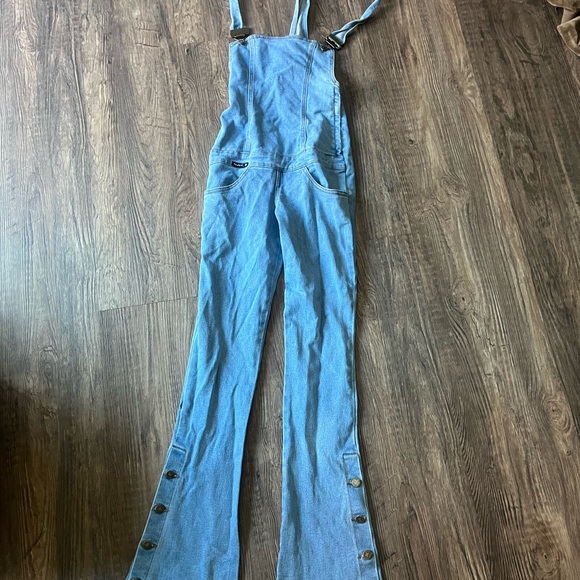 Frankie B.Blue Denim Overalls with Button Details Xsmall jumpsuit - Picture 5 of 6
